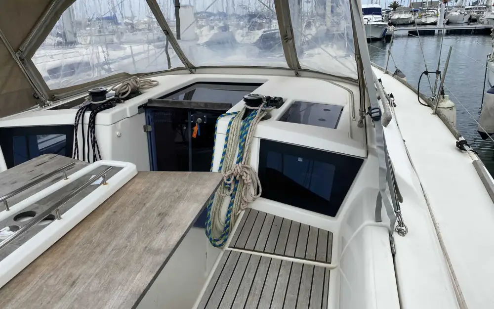 slider 9 Dufour  360 Grand Large
