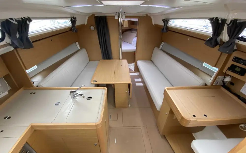 slider 10 Dufour  360 Grand Large