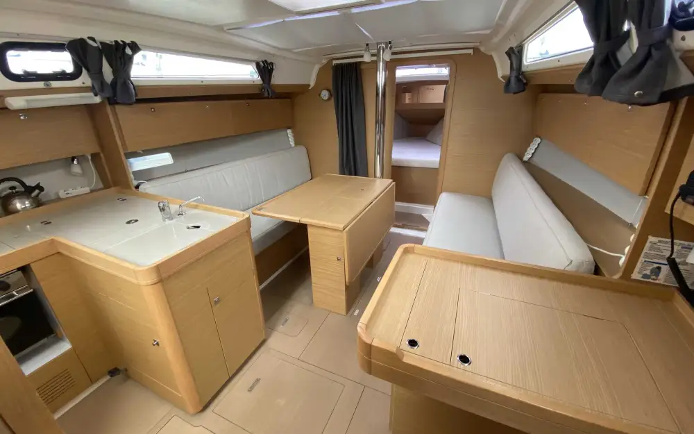 slider 17 Dufour  360 Grand Large