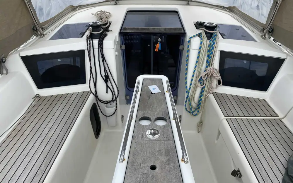slider 4 Dufour  360 Grand Large