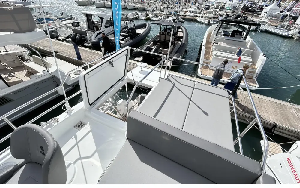 slider 18 Beneteau Antares 11 Fly - null
