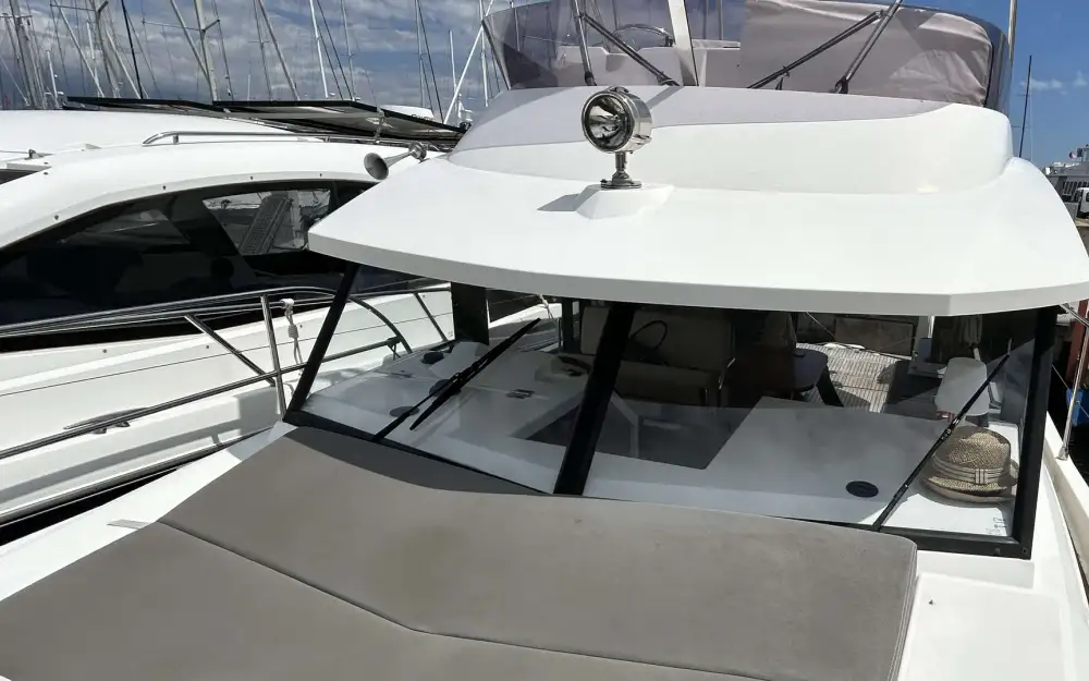 slider 10 Beneteau Swift Trawler 30