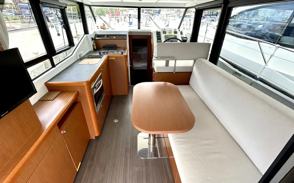 slider 2 Beneteau Swift Trawler 30