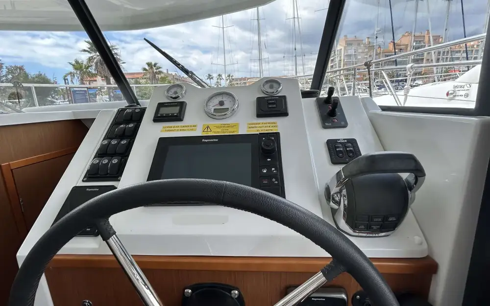 slider 5 Beneteau Swift Trawler 30