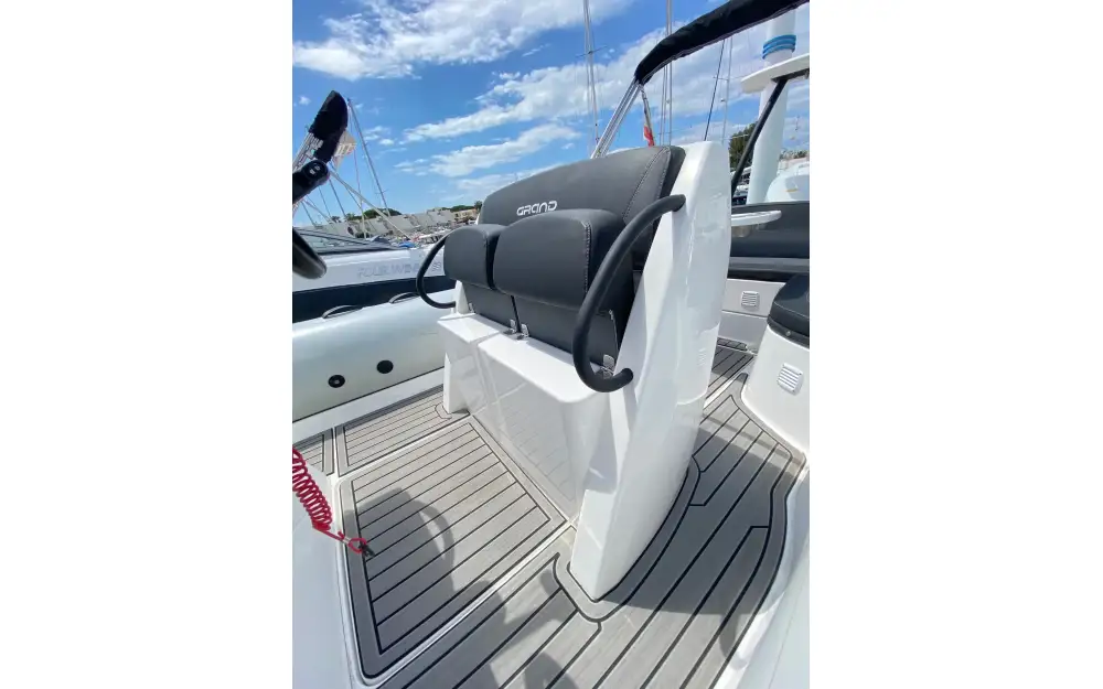 slider 23 Grand Golden Line G650