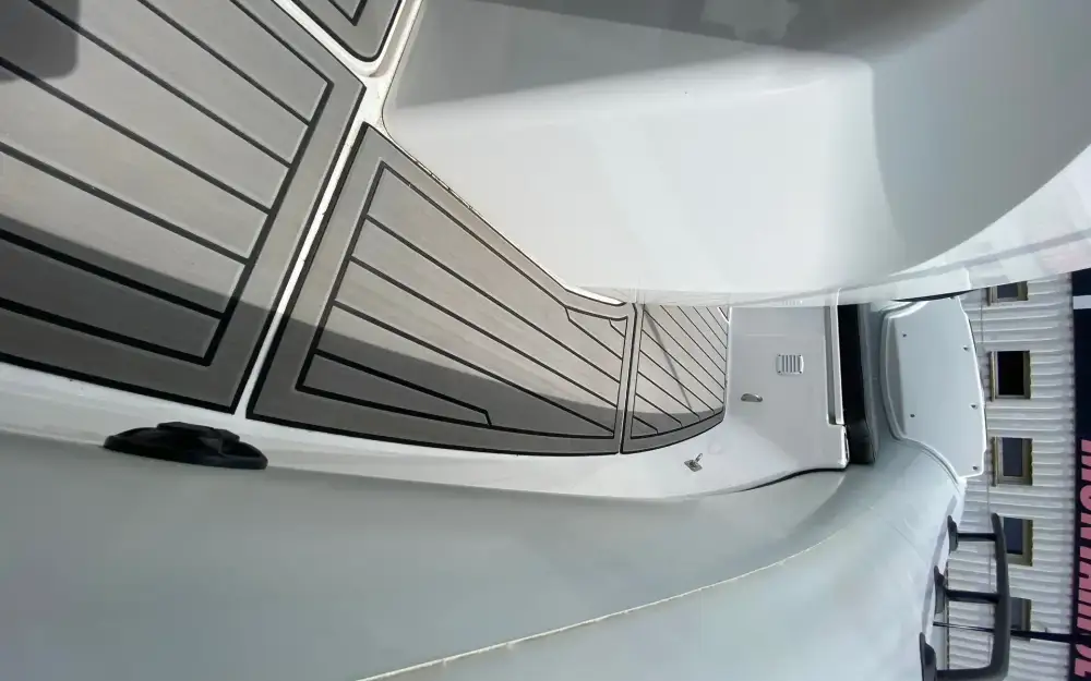 slider 3 Grand Golden Line G650