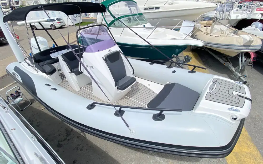 slider 1 Grand Golden Line G650
