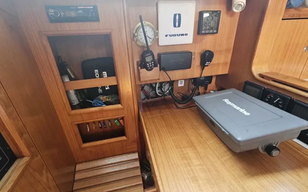 slider 10 Jeanneau Sun Odyssey 42.1