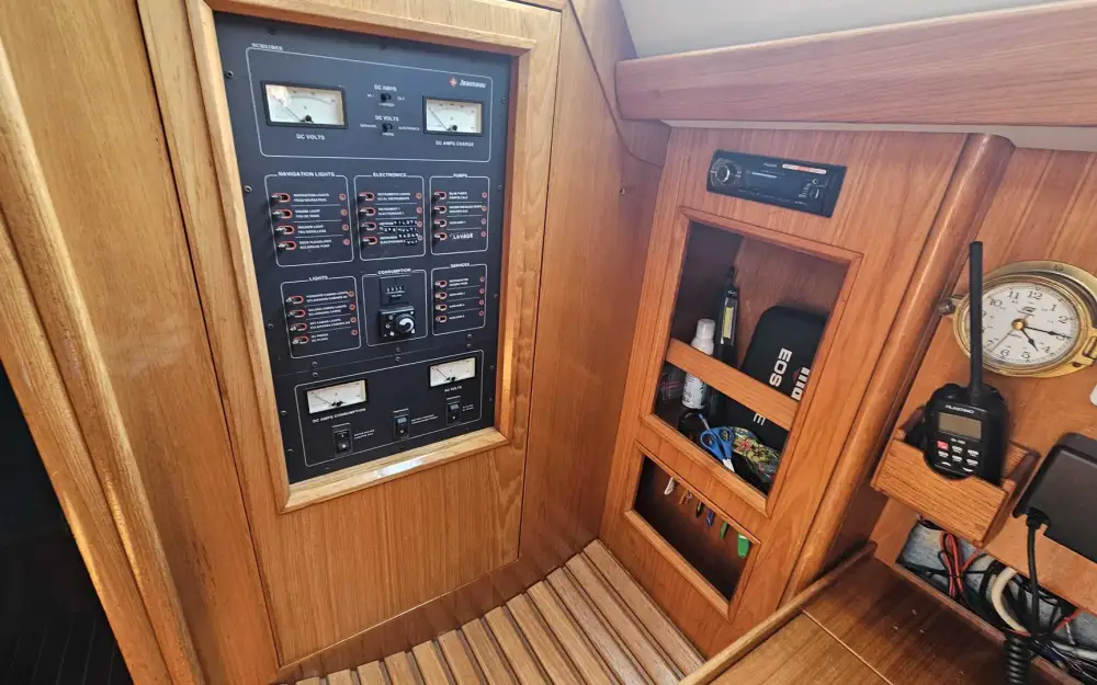 slider 14 Jeanneau Sun Odyssey 42.1