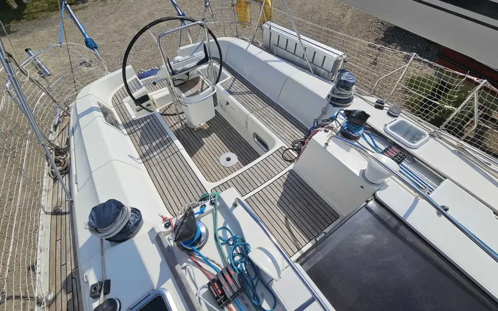 slider 8 Jeanneau Sun Odyssey 42.1
