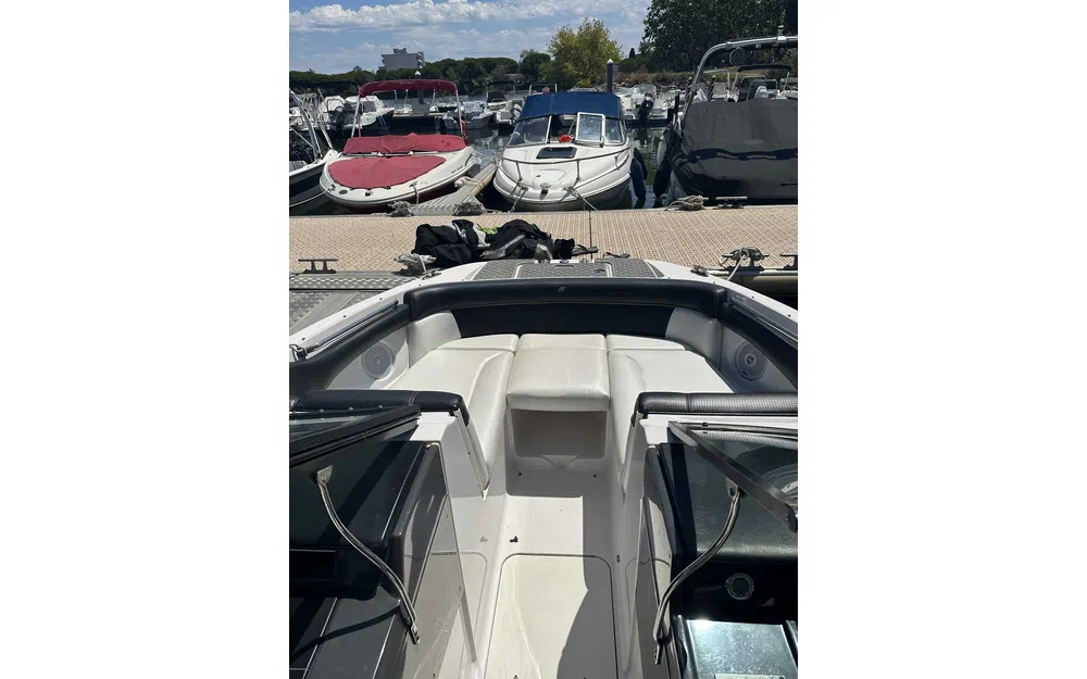 slider 6 Four Winns TS 222