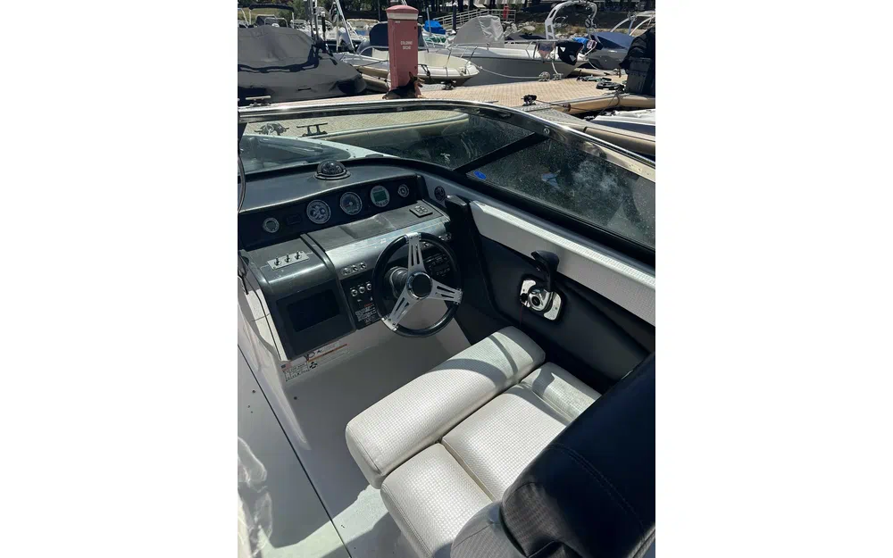 slider 7 Four Winns TS 222