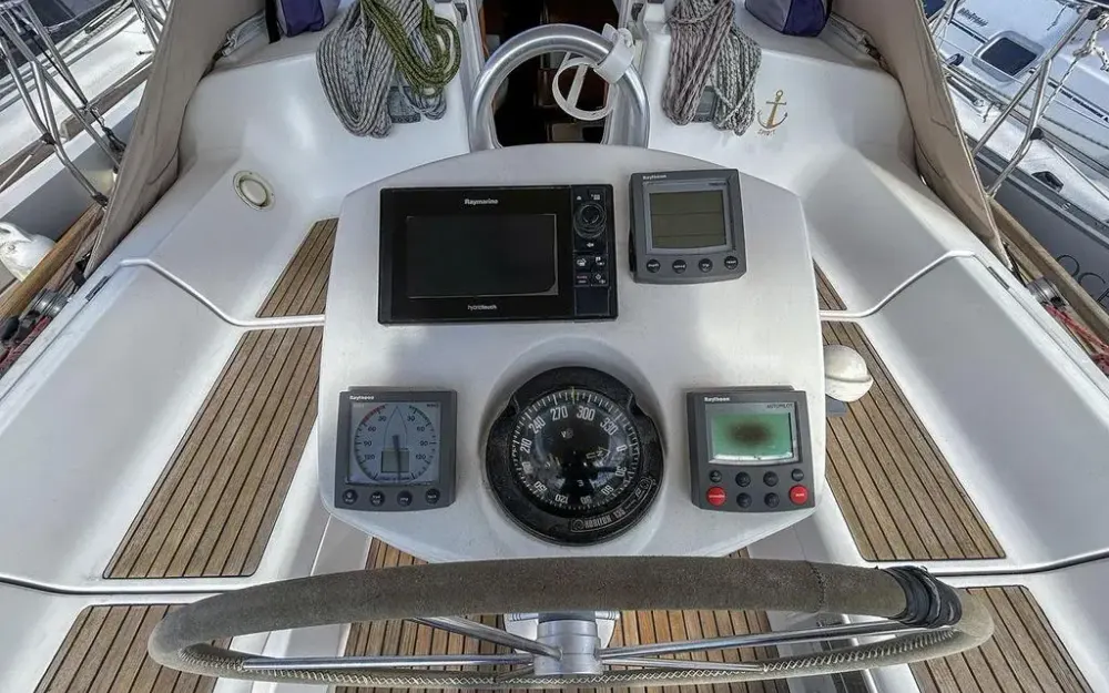 slider 9 Jeanneau Sun Odyssey 37