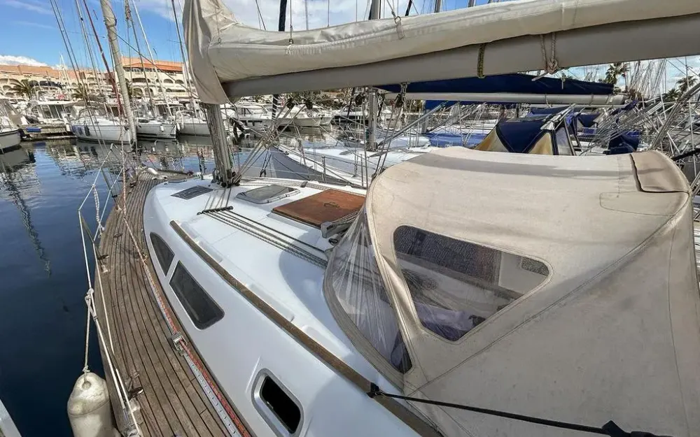 slider 15 Jeanneau Sun Odyssey 37