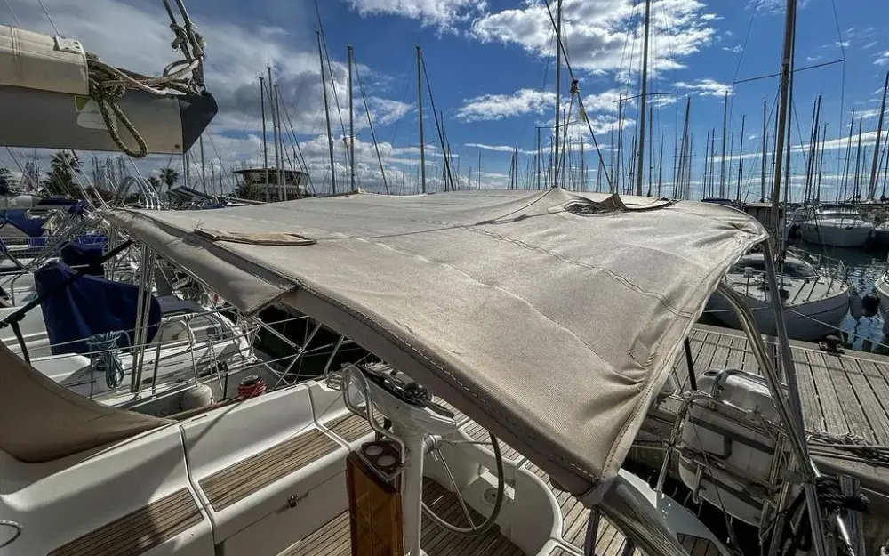 slider 17 Jeanneau Sun Odyssey 37