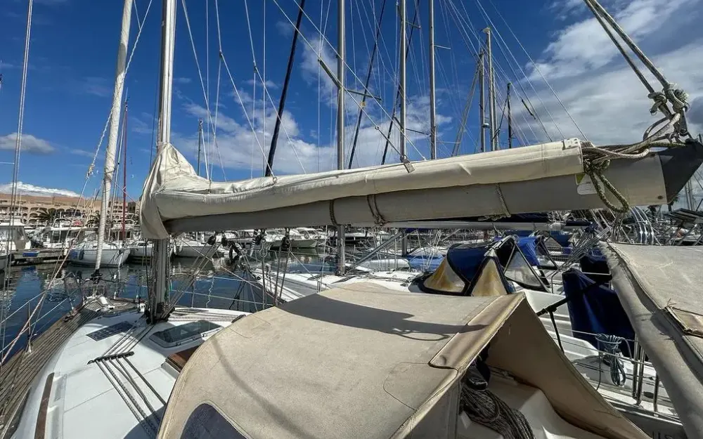 slider 18 Jeanneau Sun Odyssey 37
