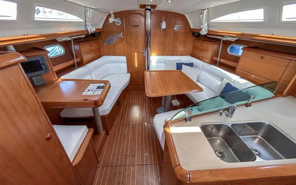 slider 27 Jeanneau Sun Odyssey 37