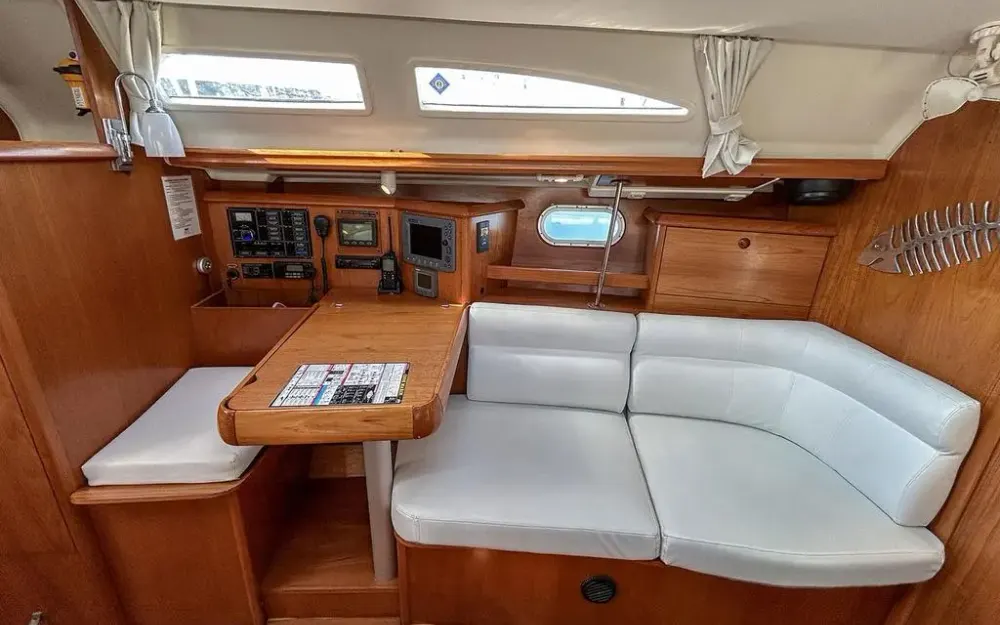 slider 29 Jeanneau Sun Odyssey 37