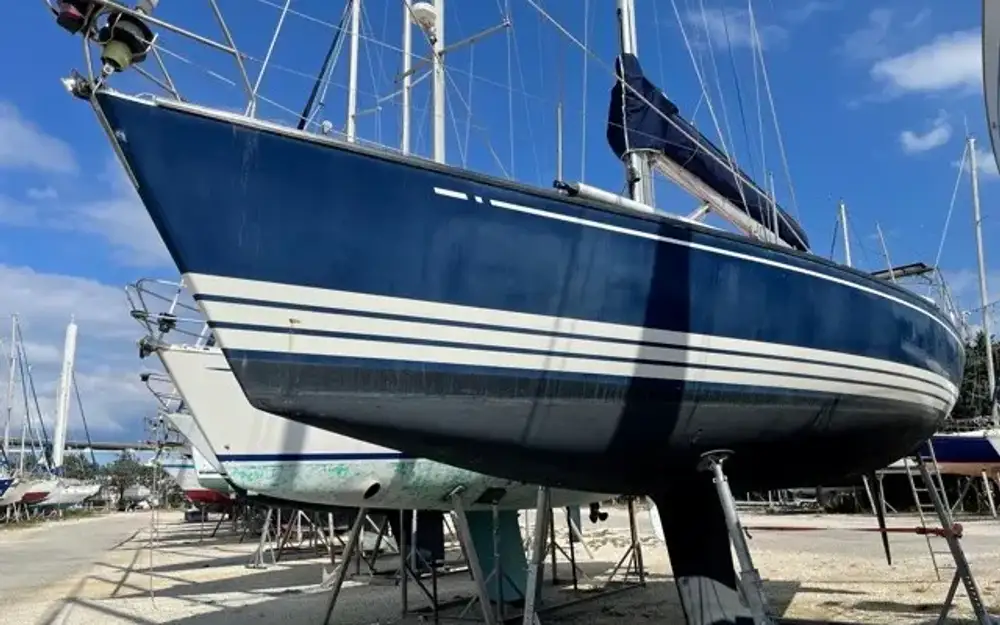 slider 1 Custom X YACHT
