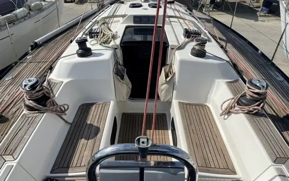 slider 2 Custom X YACHT