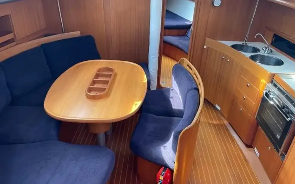 slider 4 Custom X YACHT