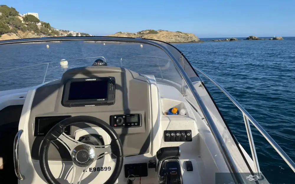 slider 3 Jeanneau Cap Camarat 8.5 WA