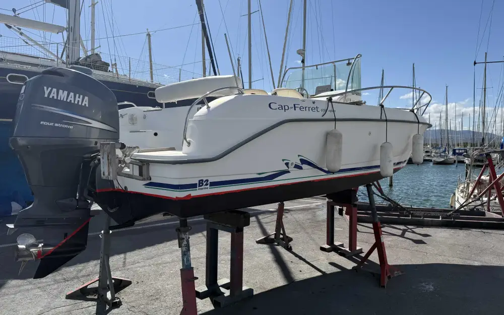 slider 4 B2 Marine Cap Ferret 652 Open
