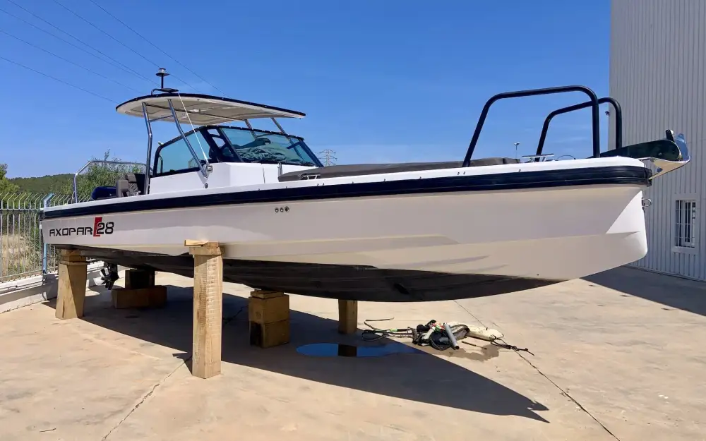slider 0 Axopar  28 Open