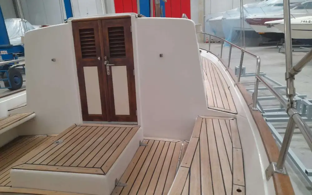 slider 6 Majoni  36