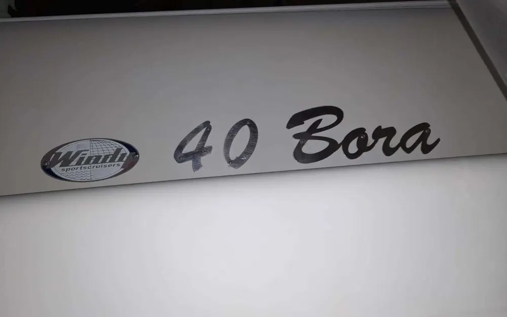 slider 12 Windy  40 Bora