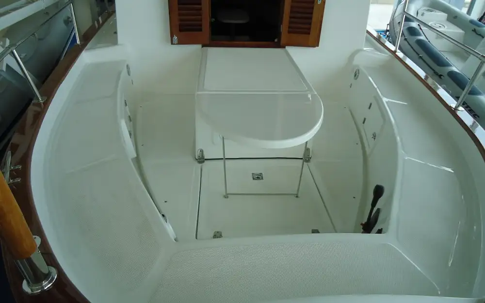 slider 14 Tiburon  37 Cabinado