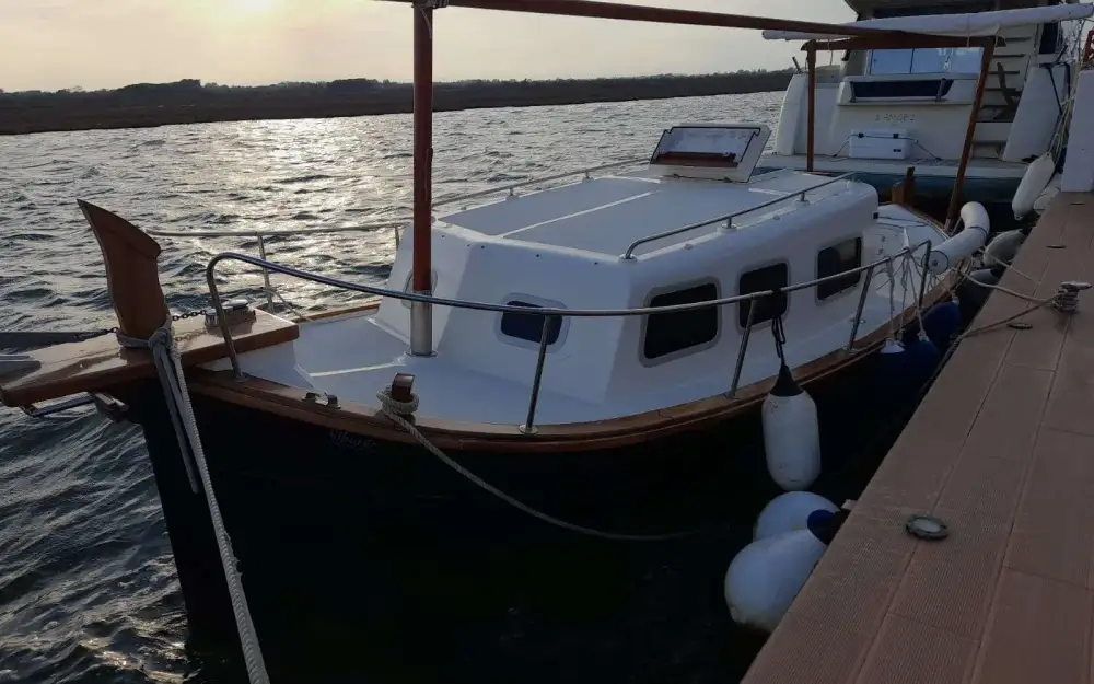 slider 21 Tiburon  37 Cabinado