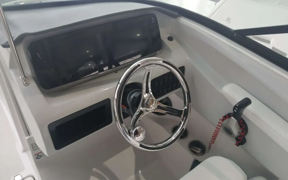 slider 19 Regal LX2 - null