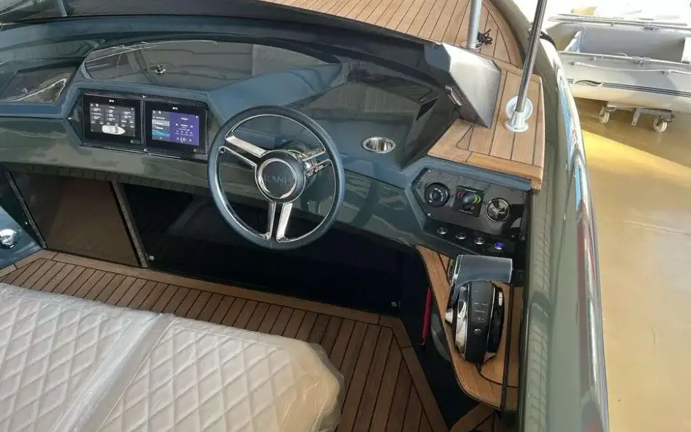 slider 11 Rand Boats Spirit 25