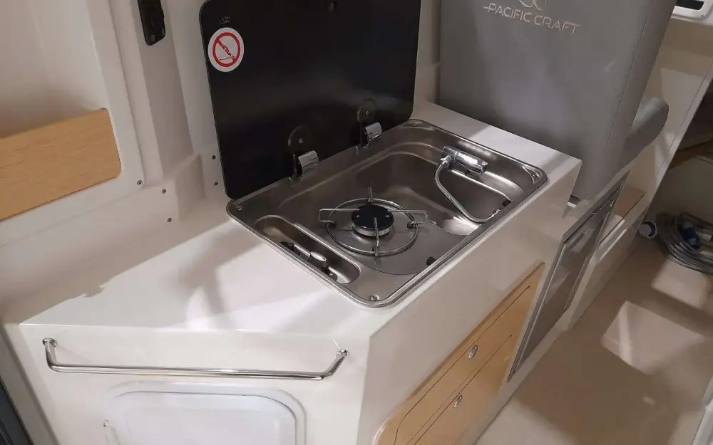 slider 13 Pacific Craft  785 Fishing Cruiser