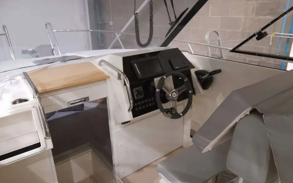 slider 1 Pacific Craft  785 Fishing Cruiser