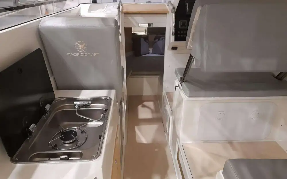 slider 3 Pacific Craft  785 Fishing Cruiser