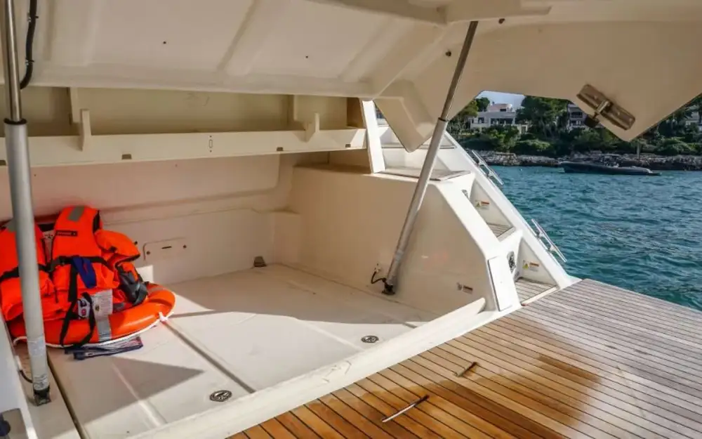 slider 6 Cranchi M 44 Hard Top