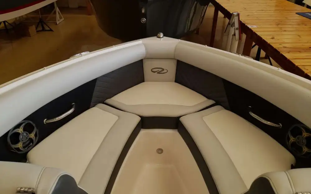 slider 7 Regal  2100