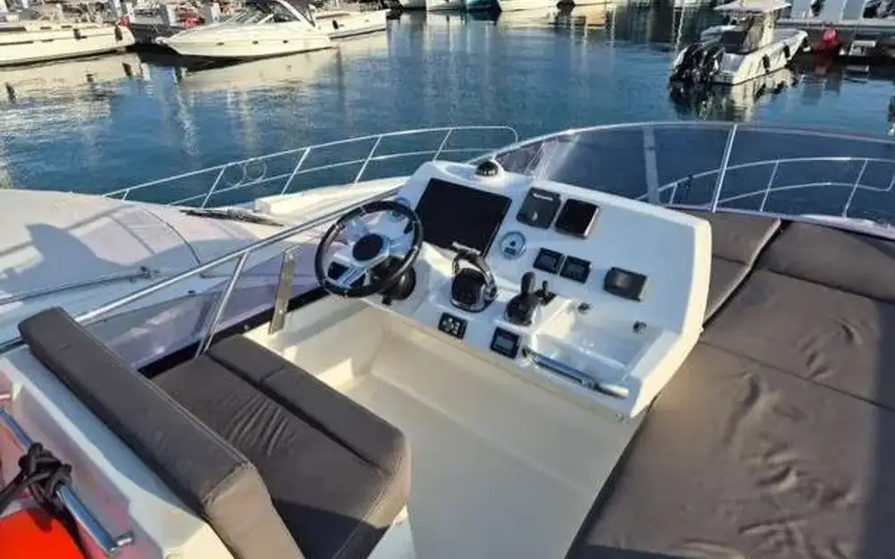 slider 15 Jeanneau Prestige 460 Fly
