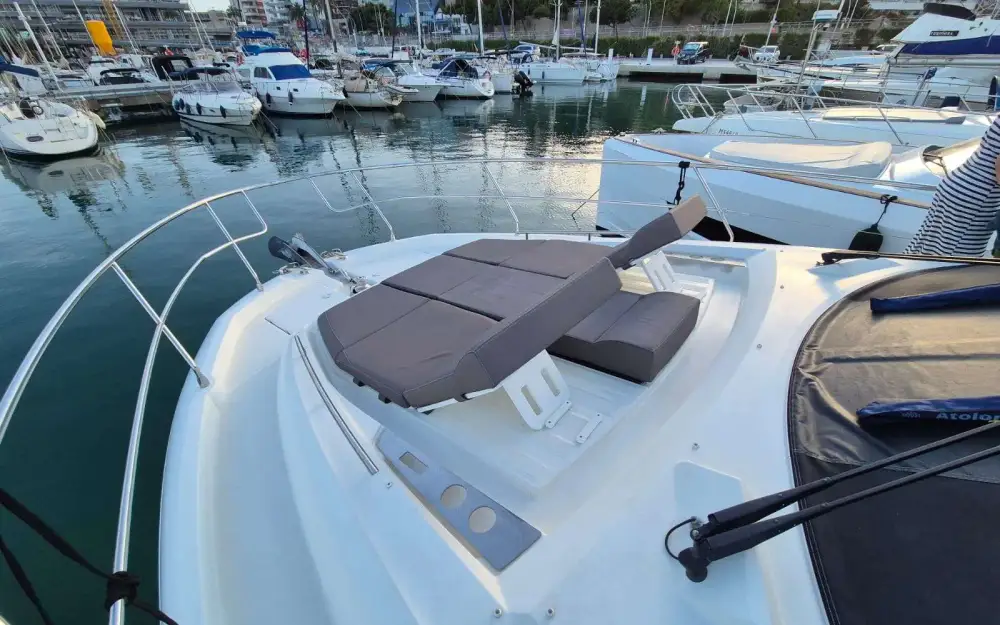 slider 6 Jeanneau Prestige 460 Fly