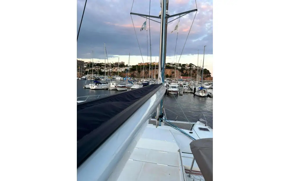 slider 51 Fountaine Pajot Helia 44