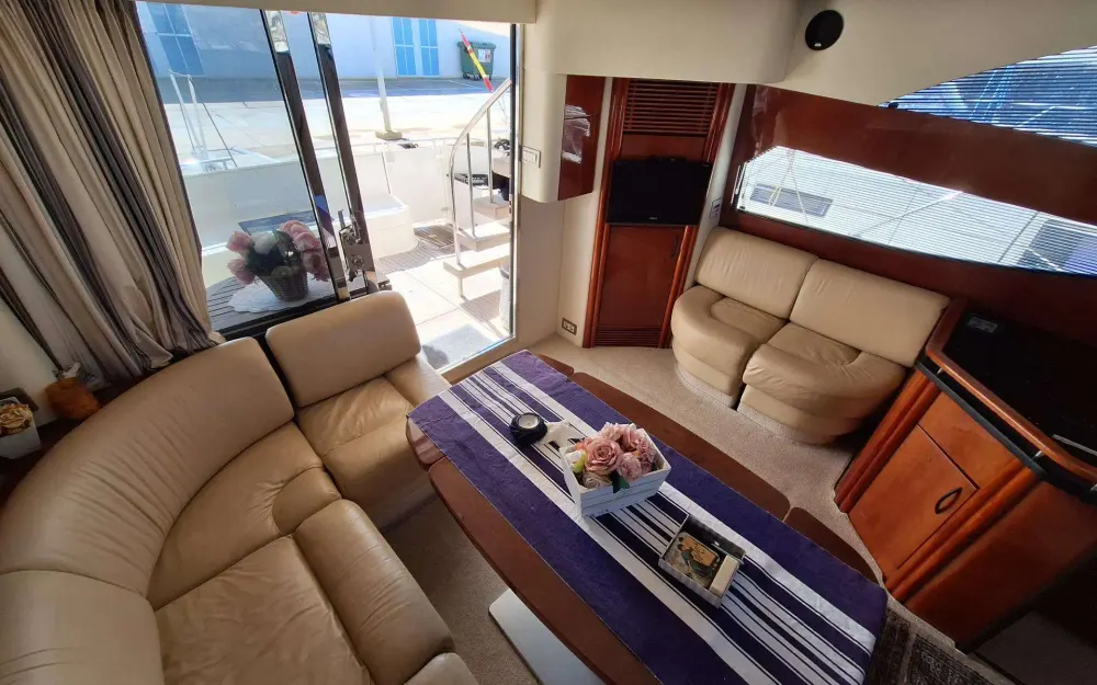 slider 12 Fairline Phantom 46 - null