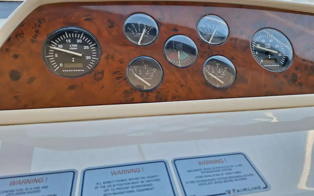 slider 19 Fairline Phantom 46