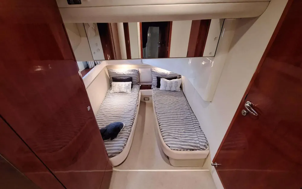 slider 26 Fairline Phantom 46 - null