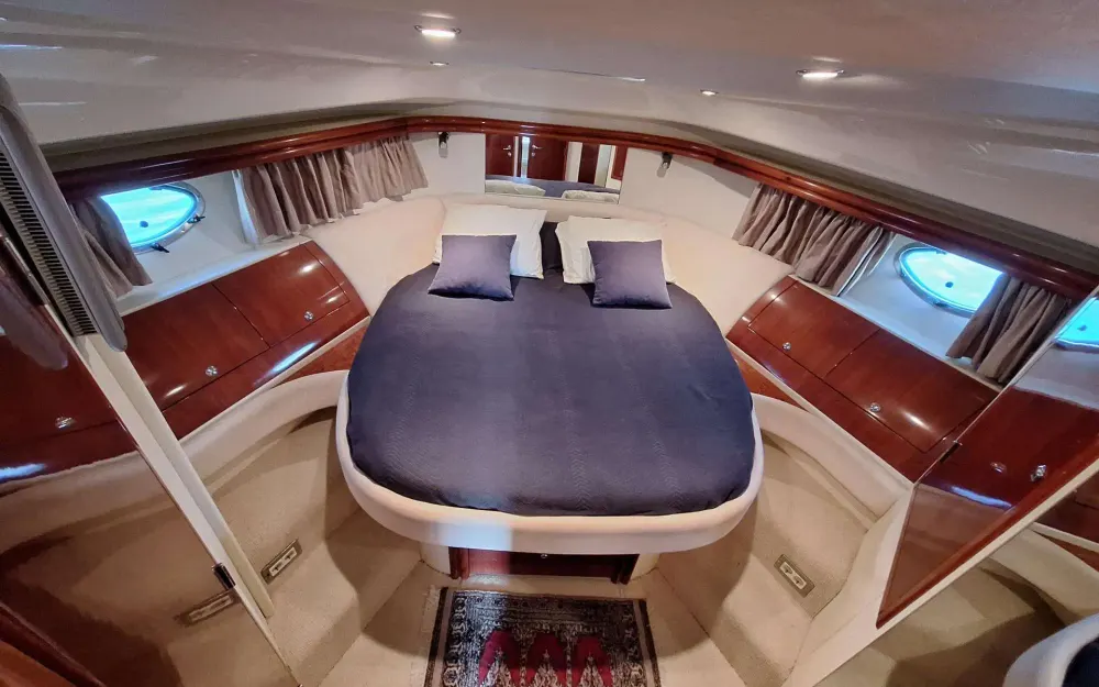 slider 2 Fairline Phantom 46