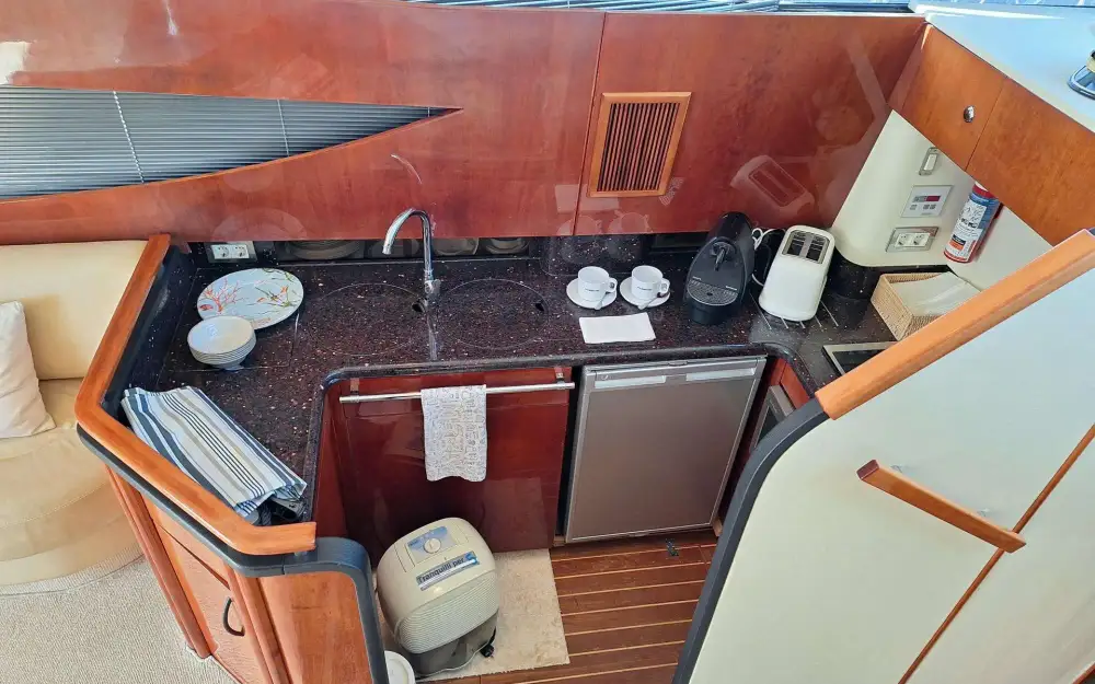slider 30 Fairline Phantom 46