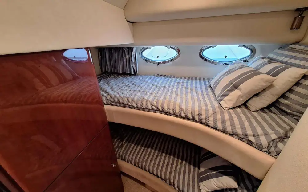 slider 31 Fairline Phantom 46