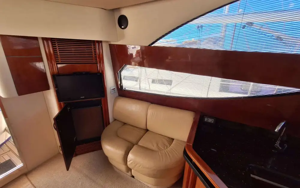 slider 34 Fairline Phantom 46