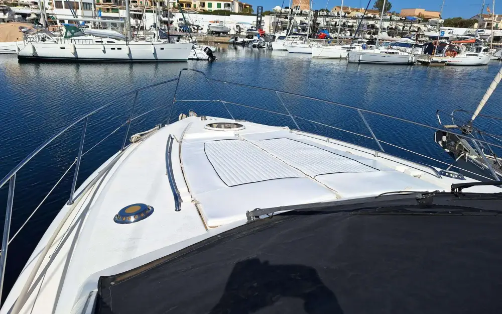 slider 8 Fairline Phantom 46